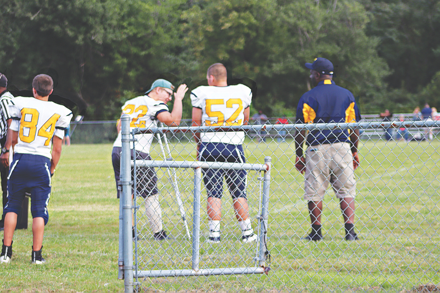 Snow Hill Eagles Soar Over Chincoteague Ponies