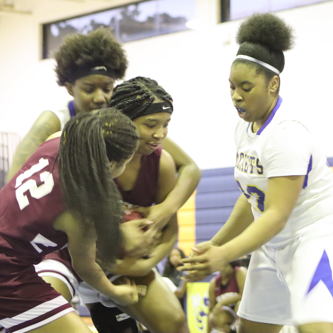 Jackets Finish Undefeated in District