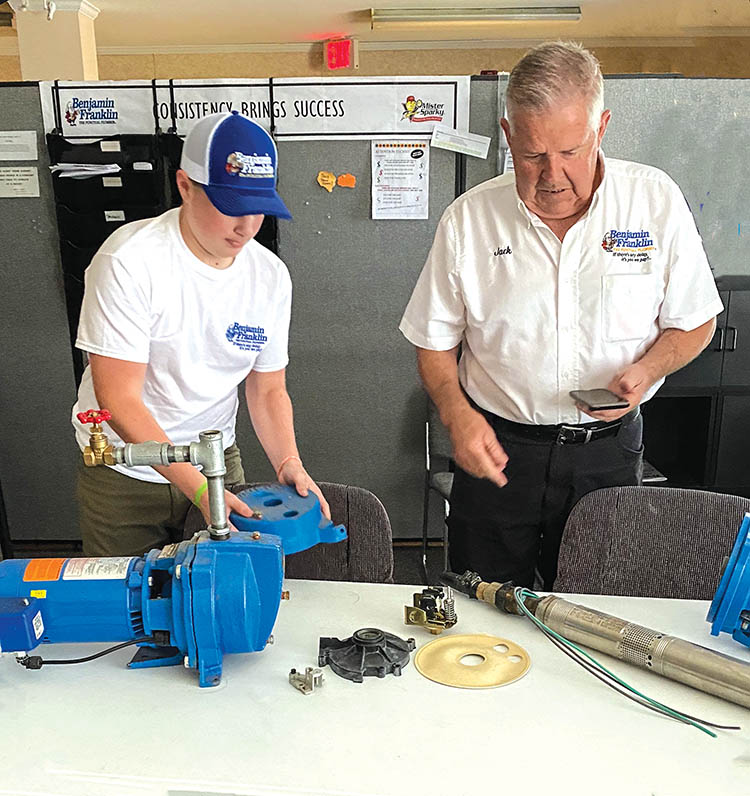 14-Year-Old Arcadia Student’s Internship Pays Him to Learn Trade